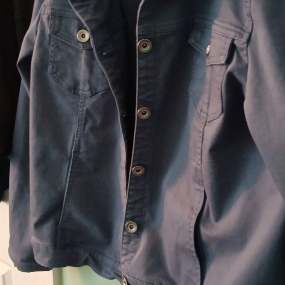 Jacket - Picture 3 of 4